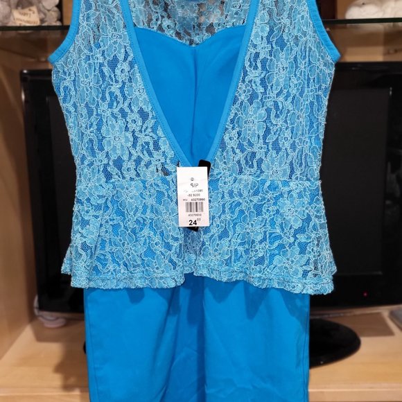 Dress - Picture 4 of 7